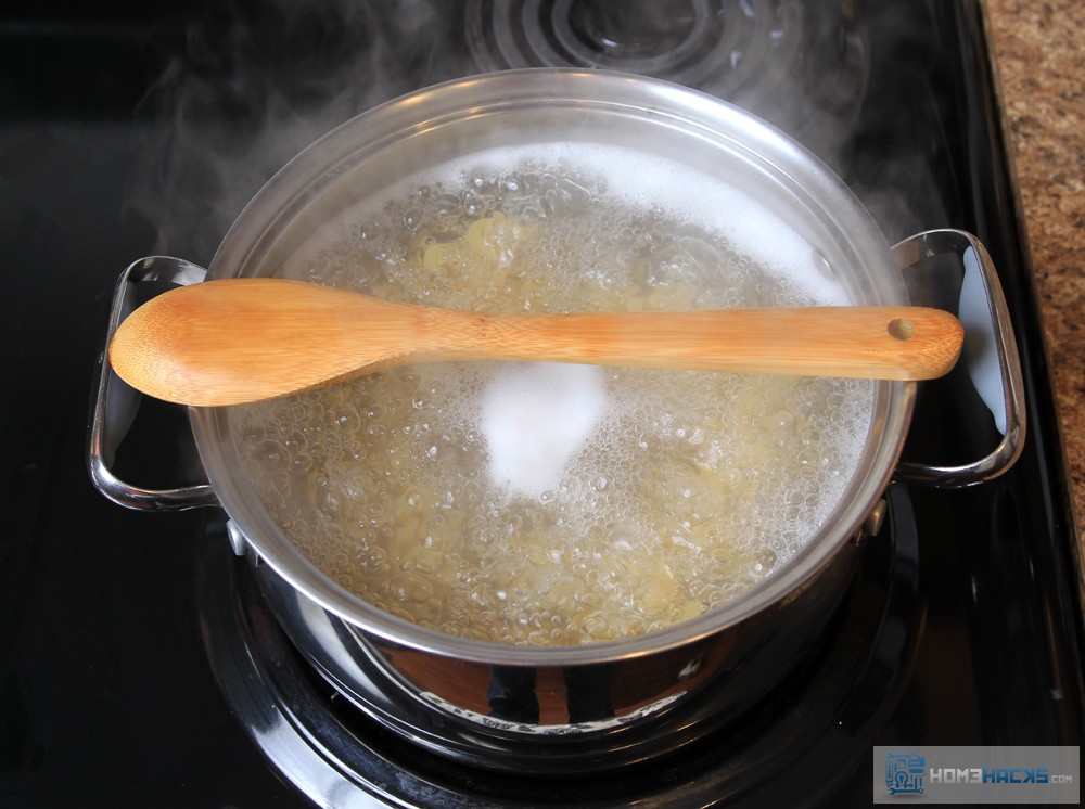 How to Prevent a Pot from Boiling Over