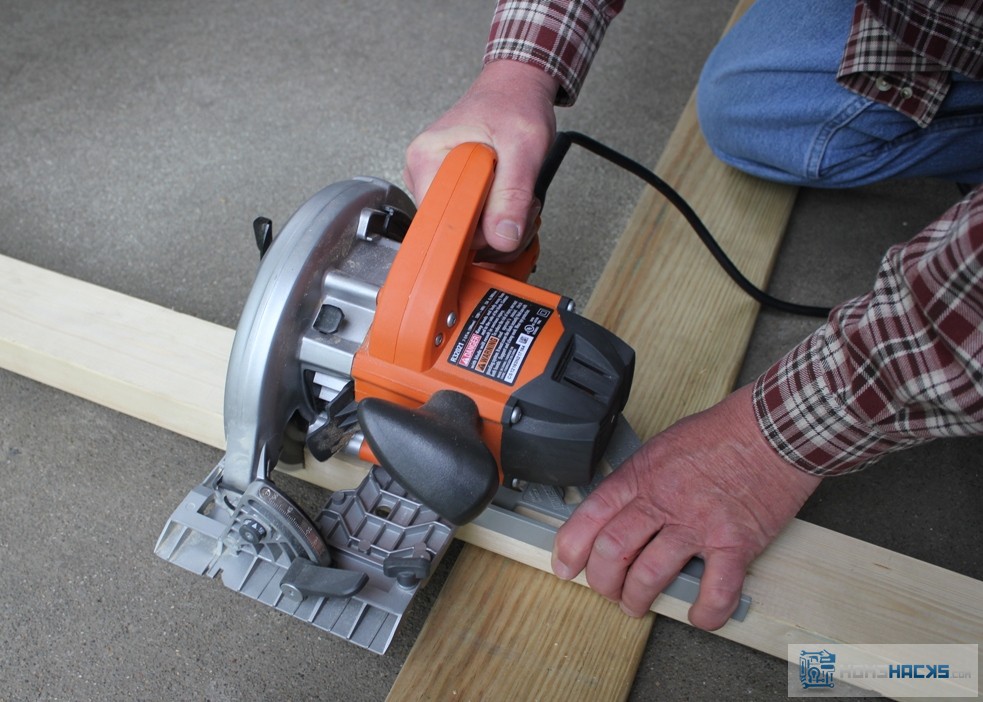 Speed square sales circular saw guide