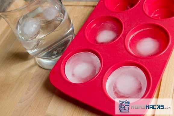 muffin-tin-ice-tray