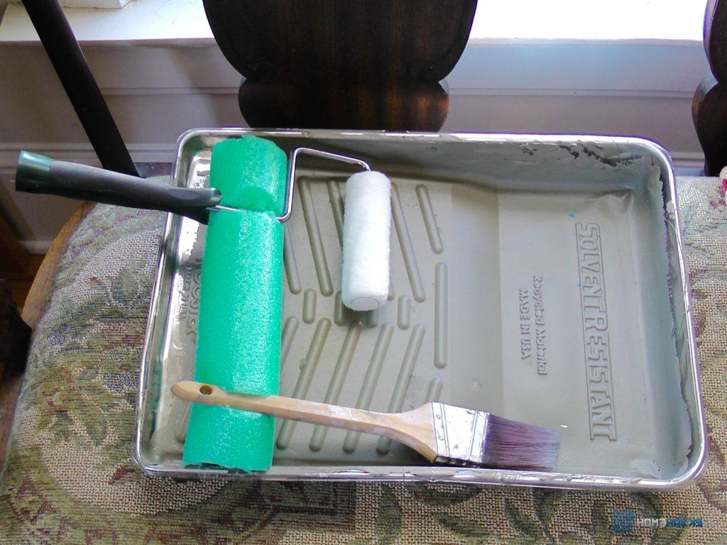 Make a Pool Noodle Paint Brush Holder