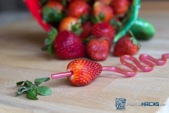 removing strawberry stems