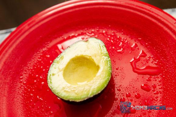 water to store avocado